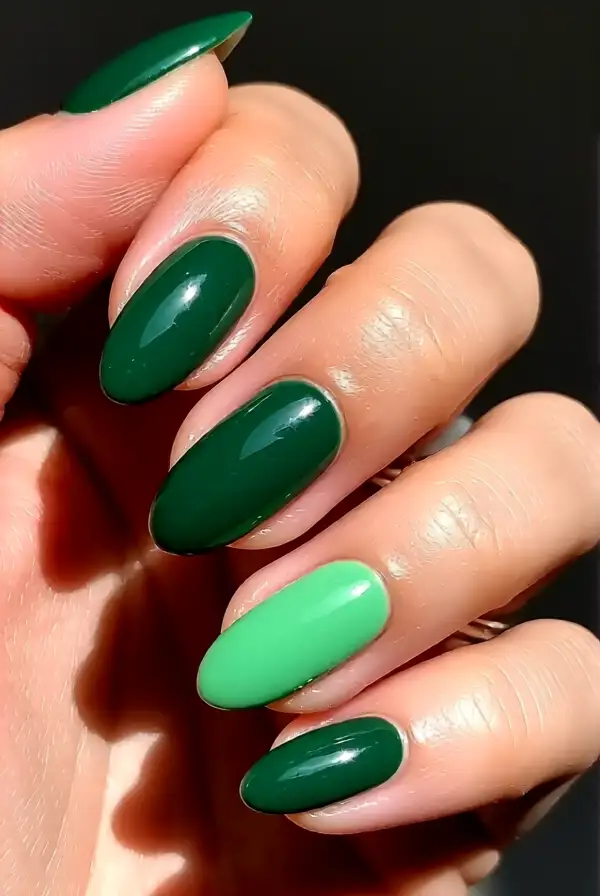 Chic Monochrome Green Nails
