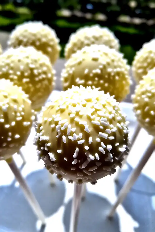 Coconut Cake Pops