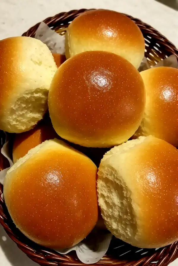 Easy Dinner Rolls