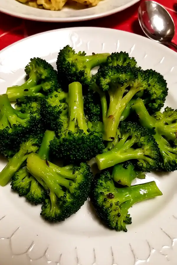 Garlic Parmesan Roasted Broccoli