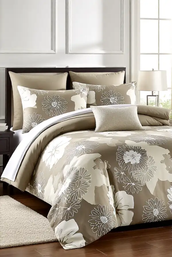 Layering Floral Elements with neutral Colors