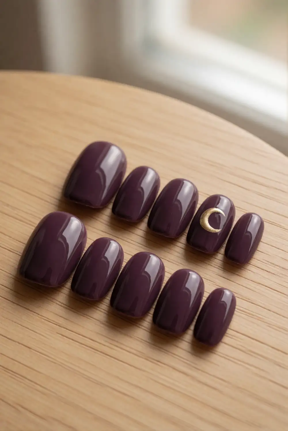 Minimal Crescent Moon Accent Nails