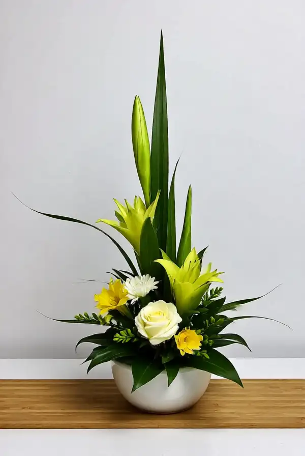 Minimalist Flower Styling