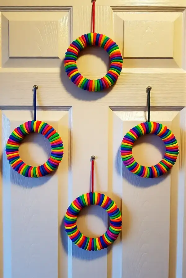 Playdough Valentine Wreaths