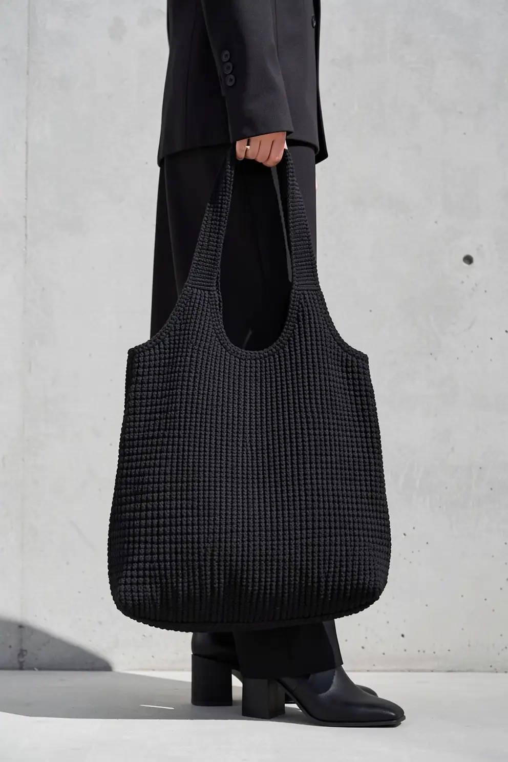 Ribbed Crochet Lines for Sleek Modern Bags