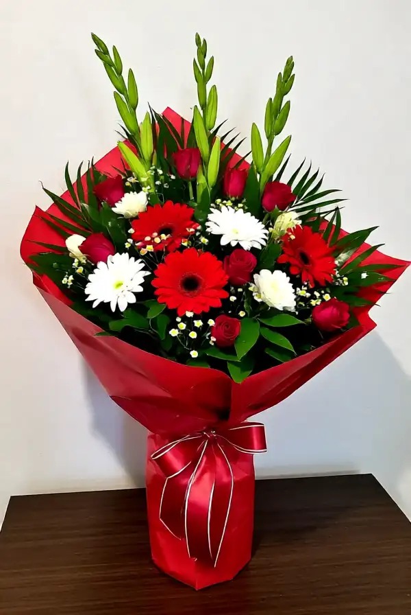 Seasonal Flower Arrangements as Gifts