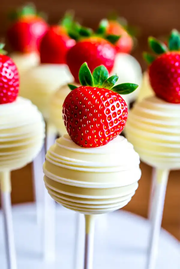 Strawberry Cake Pops