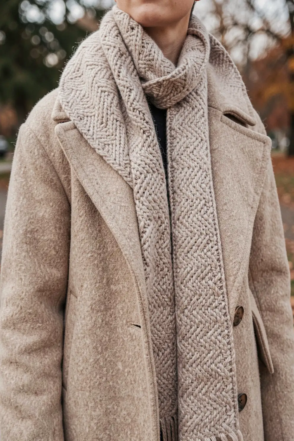 Wearable Pieces That Feel Modern and Tactile